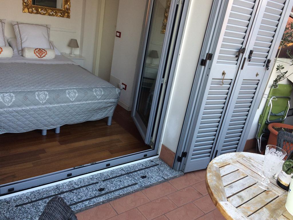 Pied à Terre With Terrazza In Center Milão